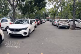 Cars at a public parking lot in Hai Phong city. (Photo: VNA)