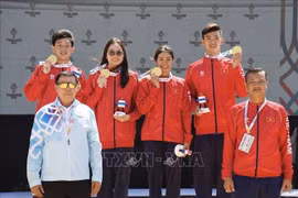 Vietnam wins 87th gold medal in the mixed 4×1,500m open water relay (Photo: VNA)
