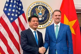 Minister of Industry and Trade Nguyen Hong Dien (left) and US Trade Representative Jamieson Greer at the second round of negotiation on a reciprocal trade agreement (Photo: VNA)