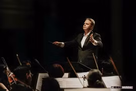 Finnish conductor Kalle Kuusava will lead the concert celebrating great composers Tchaikovsky, Mussorgsky and Bartók at the Saigon Opera House on June 20. (Photo: Courtesy of HBSO)