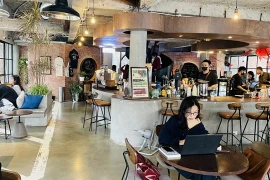 A coffee shop in Hanoi (Photo: VNA)