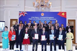 General Secretary of the Communist Party of Vietnam To Lam at the signing ceremony of cooperation agreements between ministries, branches, localities and enterprises of Vietnam and the UK (Photo: VNA)