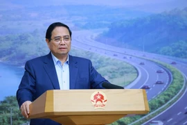 Prime Minister Pham Minh Chinh, head of the state steering committee for nationally important and key transport projects, chairs the committee’s 23rd meeting in Hanoi on January 30. (Photo: VNA)