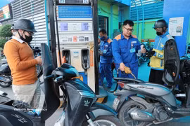 A petrol station in in Hanoi (Photo: VNA)