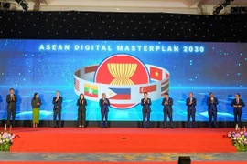 Officials at the closing ceremony of the 6th ASEAN Digital Ministers' Meeting in Hanoi on January 16 (Photo: VNA)
