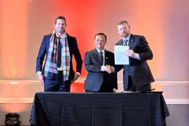 At a ceremony to announce the cooperation agreement between VIPTAM Group, Inlog and partners (Photo: VNA)