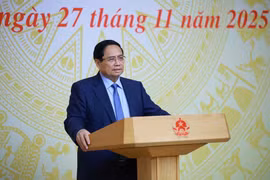 PM Pham Minh Chinh speaks at the 15th meeting of the Central Council for Emulation and Commendation for the 2021-2026 term on November 27, 2025. (Photo: VNA)
