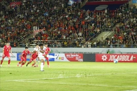Xuan Son scores the first goal for Vietnam from a penalty in the 68th minute. (Photo: VNA)