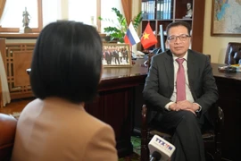 Vietnamese Ambassador to Russia and Azerbaijan Dang Minh Khoi grants an interview to the Vietnam News Agency. (Photo: VNA)