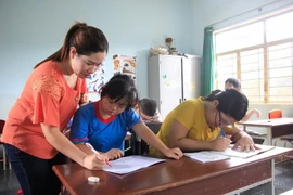 A class for Agent Orange/dioxin victims in Gia Lai province (Photo: VNA)