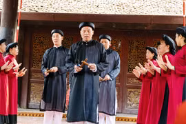 A performance of Xoan singing in ancient villages at cultural relic sites in Viet Tri city, Phu Tho province (Photo: VNA)
