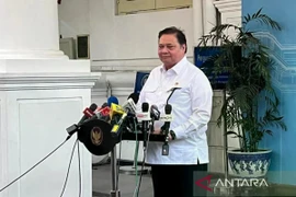 Coordinating Minister for Economic Affairs Airlangga Hartarto in a press statement at the Presidential Palace Complex, Jakarta on March 19. (Photo: ANTARA)