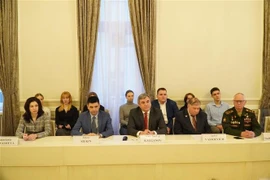 Vice Chairman of Saint Petersburg’s Committee for External Relations Vyacheslav Kalganov (centre) at the roundtable discussion on outcomes of the 14th National Congress of the Communist Party of Vietnam. (Photo: VNA)