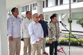 Indonesian Minister for the Protection of Migrant Workers Mukhtarudin and Coordinating Minister for Community Empowerment Abdul Muhaimin Iskandar hold a press conference in Jakarta on February 24. (Photo: ANTARA)