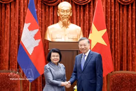 General Secretary of the Communist Party of Vietnam (CPV) Central Committee and State President To Lam on July 28 receives President of the Cambodian National Assembly Samdech Khuon Sudary. (Photo: VNA)