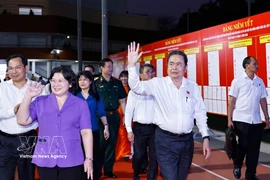 National Assembly Chairman Tran Thanh Man (first row, right) at the 2026 army enlistment camp of Dong Thanh commune in Ho Chi Minh City on March 3 evening. (Photo: VNA)