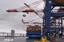 At Long Beach port in California (Photo: Xinhua)