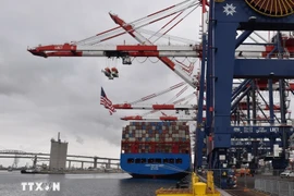 At Long Beach port in California (Photo: Xinhua)