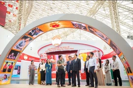 National Assembly Chairman Tran Thanh Man (centre, first row) inspects preparations for the exhibition “History and Mission of the National Assembly of Vietnam” (Photo: VNA)