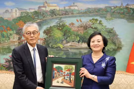Deputy Prime Minister Pham Thi Thanh Tra (R) receives President and CEO of Japan’s erex Co., Ltd. Honna Hitoshi (Photo: VGP)