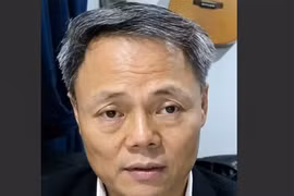 The People's Court of Hanoi on August 3 held a first-instance public trial in absentia for Doan Bao Chau, who was charged with "producing, storing, disseminating or propagandising information, documents and items aimed at opposing the Socialist Republic of Vietnam". (Photo: cand.vn)