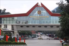 At the Huu Nghi International Border Gate in Lang Son province. (Photo: VNA)