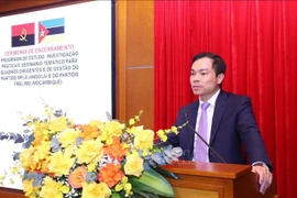 Deputy Director ofthe Ho Chi Minh National Academy of Politics Assoc. Prof. Dr. Nguyen Manh Hung speaks at the closing ceremony of the training and exchange programme on September 12. (Photo: VNA)