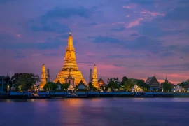 The central pagoda of Wat Arun Ratchawararam (Photo: thailand.prd.go.th)