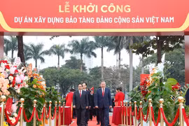 Party General Secretary To Lam (first row, right), Prime Minister Pham Minh Chinh (first row, left) and other delegates arriving at the ceremony (Photo: VNA)