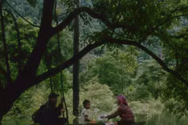 "Hair, Paper, Water" follows Hau, a woman from the Ruc ethnic minority, portraying her relationship with nature, traditional knowledge and the transformations of contemporary society (Photo: VNA)
