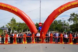 The Thuong Phuoc – Kaoh Roka international land and waterway border gate pair is inaugurated on January 17 (Photo: VNA)