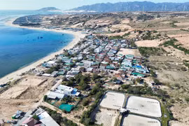 Vinh Truong hamlet in Phuoc Dinh commune, Khanh Hoa province is located within the planned area for the Ninh Thuan 1 nuclear power plant. (Photo: VNA)