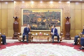 A working session between Chairman of the Bac Ninh People’s Committee Pham Hoang Son and China’s JA Solar group on January 28. (Photo: VNA)