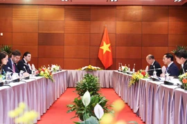 Deputy Prime Minister and Minister of Foreign Affairs Bui Thanh Son receives Colombian Vice Minister of Foreign Affairs for Multilateral Affairs Mauricio Jaramillo Jassir in Hanoi on April 17. (Photo: The Courtesy of Ministry of Foreign Affairs)