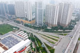Data from Batdongsan.com.vn shows that buyers purchasing apartments for short-term speculation now account for only around 4 per cent of the market. (Photo: VNS/VNA)
