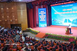 The June 30 conference announcing a series of strategic plans of Quang Ninh and receive recognition of Quang Ninh as a tier-1 urban area. (Photo: VNA)