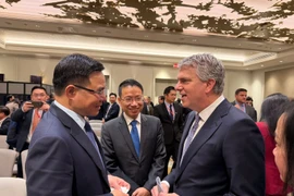 Vietnamese Acting Minister of Industry and Trade Le Manh Hung (L) meets with David Fogel, US Assistant Secretary of Commerce and Director General of the United States and Foreign Commercial Service for the International Trade Administration (ITA) (Source: MoIT)