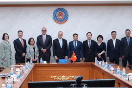 Finance Minister Nguyen Van Thang holds a working session with an HSBC delegation led by Group CEO Georges Elhedery on March 29, 2026. (Photo: Ministry of Finance)