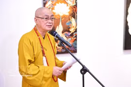 Venerable Thich Minh Hien, deputy head of the Vietnam Buddhist Sangha Central Cultural Board, delivers the opening remarks. (Photo: VNA)