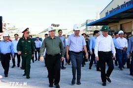 PM inspects post-storm recovery efforts in Gia Lai on November 13 (Photo: VNA)