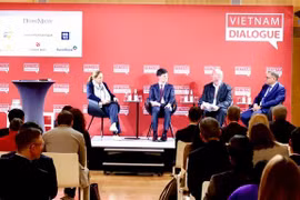 A discussion session at the Vietnam Dialogue 2025 in Frankfurt. (Photo: VNA)