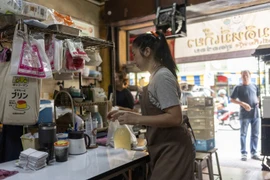 Restaurant operators in Thailand say the “Khon La Khrueng” co-payment scheme proved to be an effective way to provide relief to both consumers and the food service industry when it was used during the pandemic. (Photo: Reuters)
