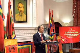 Vietnamese Ambassador to the US Nguyen Quoc Dung delivers remarks at the cultural event marking the Hung Kings’ Commemoration Day, alongside celebrations of national reunification day (April 30) and International Labour Day (May 1). (Photo: VNA) 