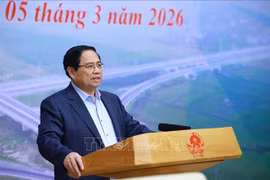 Prime Minister Pham Minh Chinh chairs the 24th meeting of the State Steering Committee for national key transport projects on March 5. (Photo: VNA)