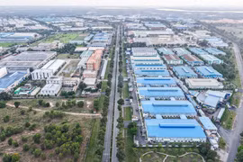 Currently, Dong Nai is home to 31 operational industrial parks, employing more than 584,000 domestic workers and 8,477 foreign employees. (Photo: VNA)