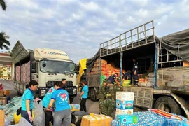 On November 22, nearly 45 tonnes of relief goods are assembled and prepared in Quang Ninh for urgent transport to Lam Dong province. (Photo: VNA)