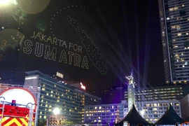 People celebrate the New Year 2026 in Jakarta. (Photo: Xinhua/VNA)