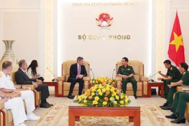 Vietnamese Minister of National Defence General Phan Van Giang and Italian Undersecretary of State for Defence Matteo Perego di Cremnago at their meeting in Hanoi on July 2. (Photo: VNA)