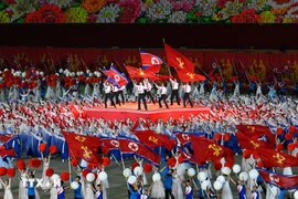 An artistic programme marks the 80th anniversary of the WPK on October 9, 2025. (Photo: Xinhua/VNA)