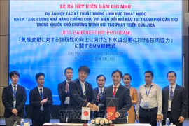 At the MoU signing ceremony (Photo: VNA)